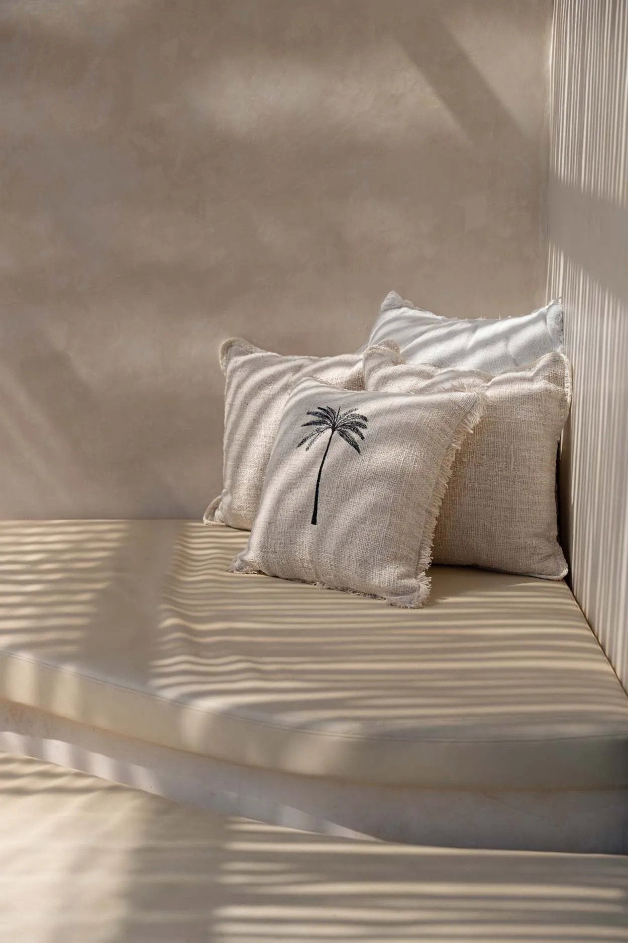 Gili Palm Pillowcase - Natural Black