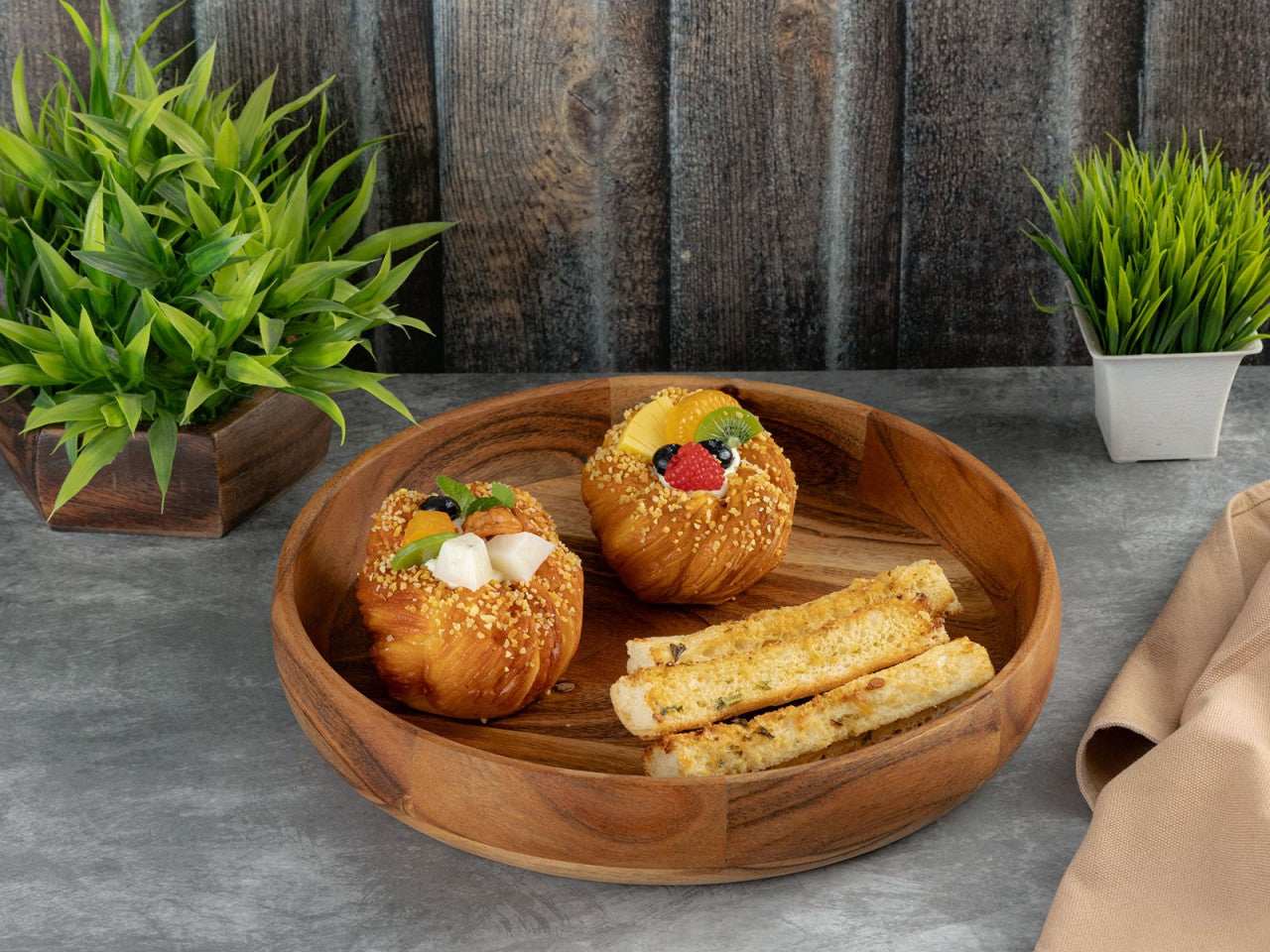 Frugt- og Dekorationsskål i Akacietræ – 8 stk Håndlavede Træskåle Ø30 cm - Nordic Unique