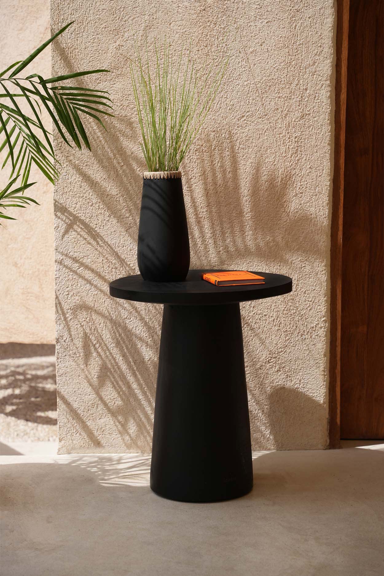 Paris Vase - Black Natural - L