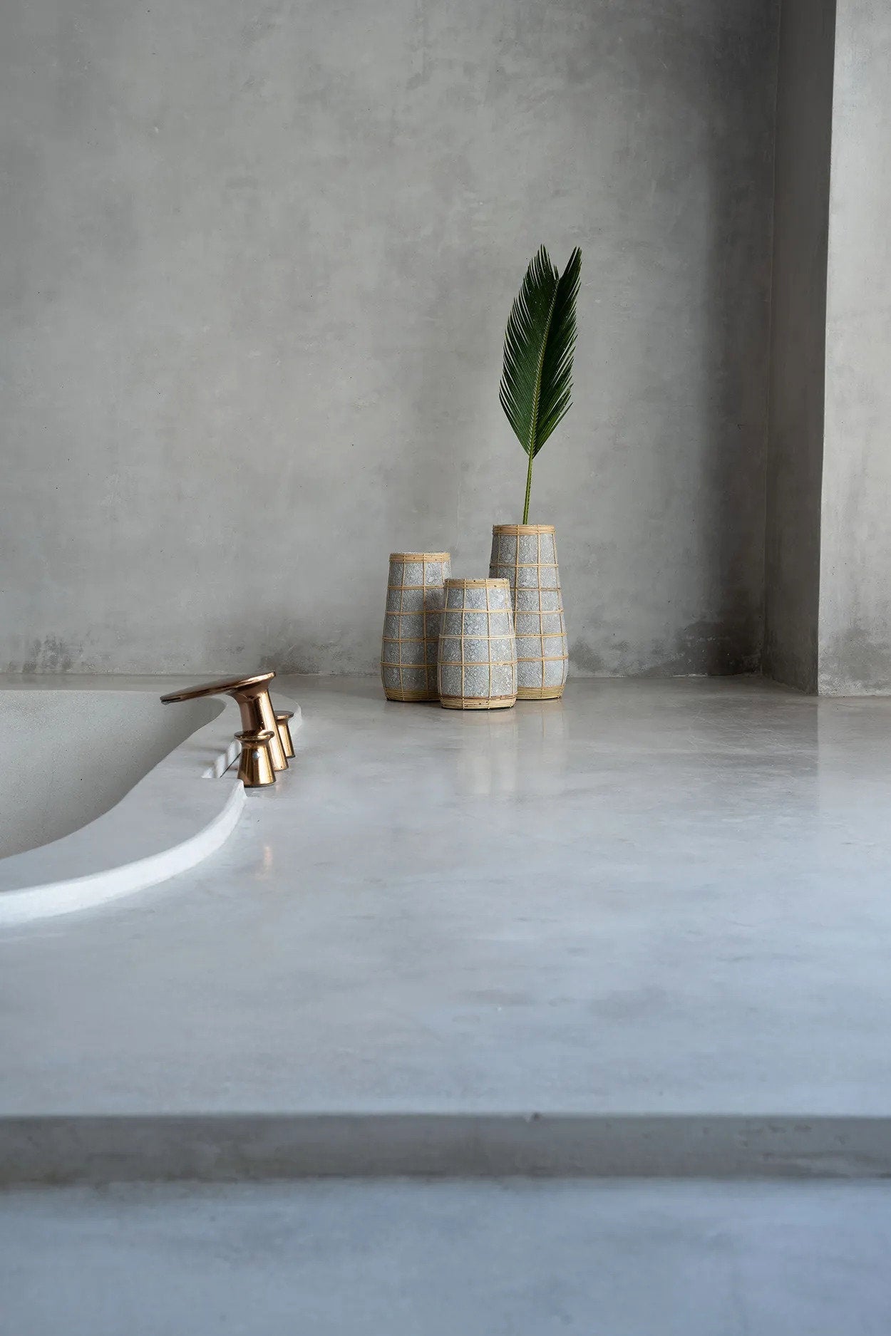 Barcelona vase - Concrete Nature - M