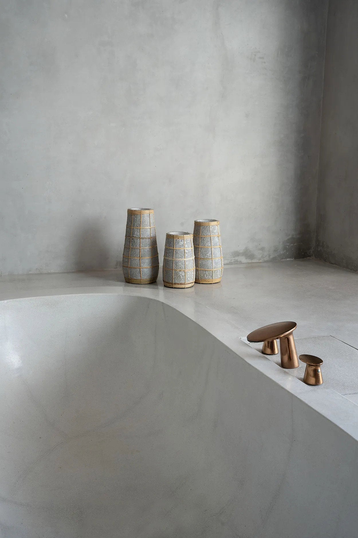 Barcelona vase - Concrete Nature - M
