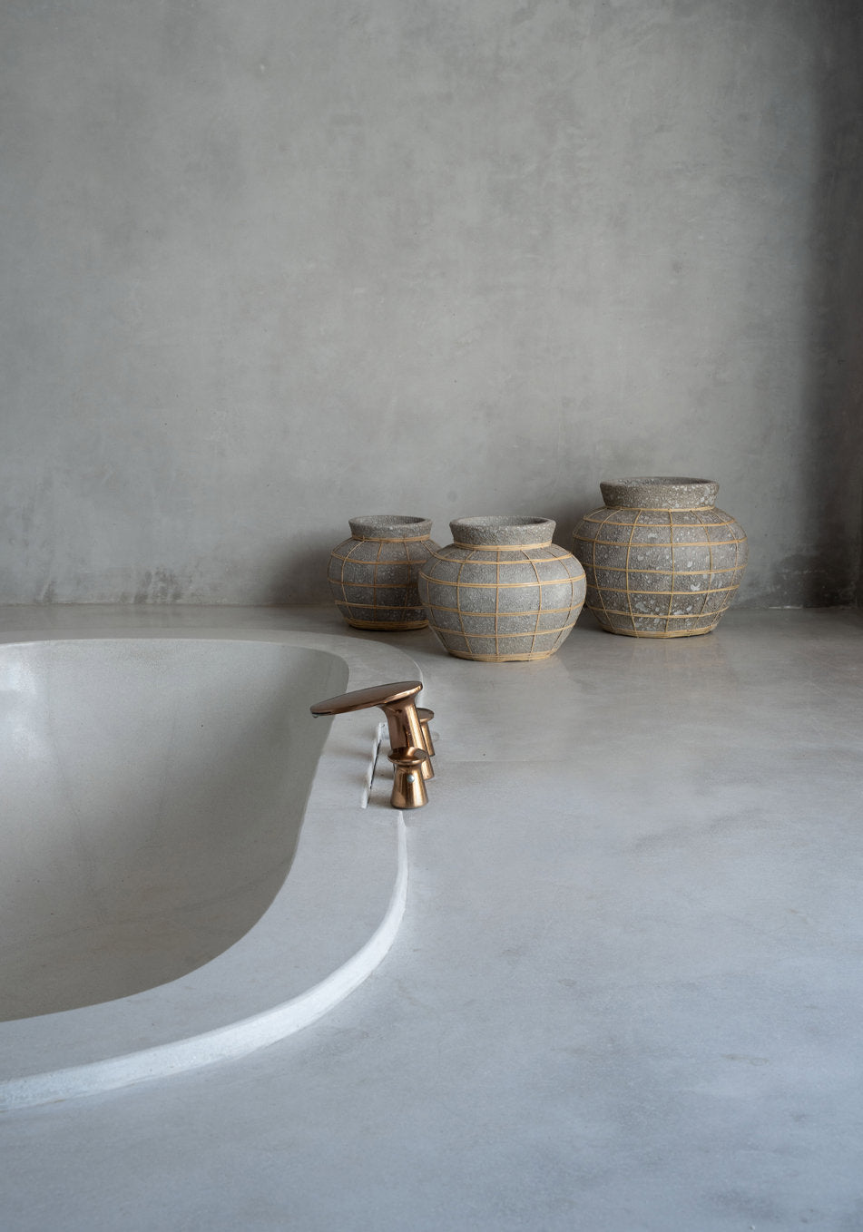 Maven Vase - Concrete Natural - M