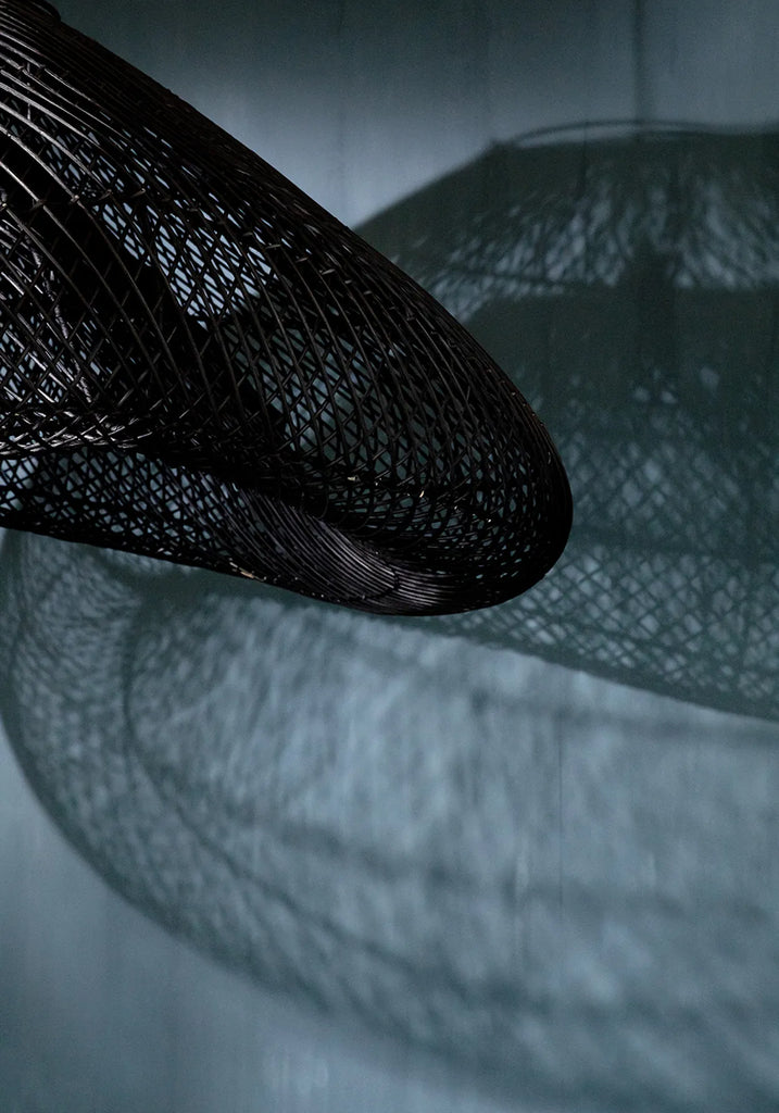 Skyhængslet Lampe Vedhæng - Sort - XXL