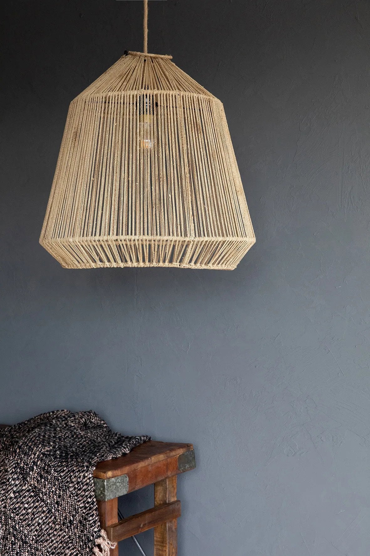 Konisk Lampe Vedhæng - Naturfarvet