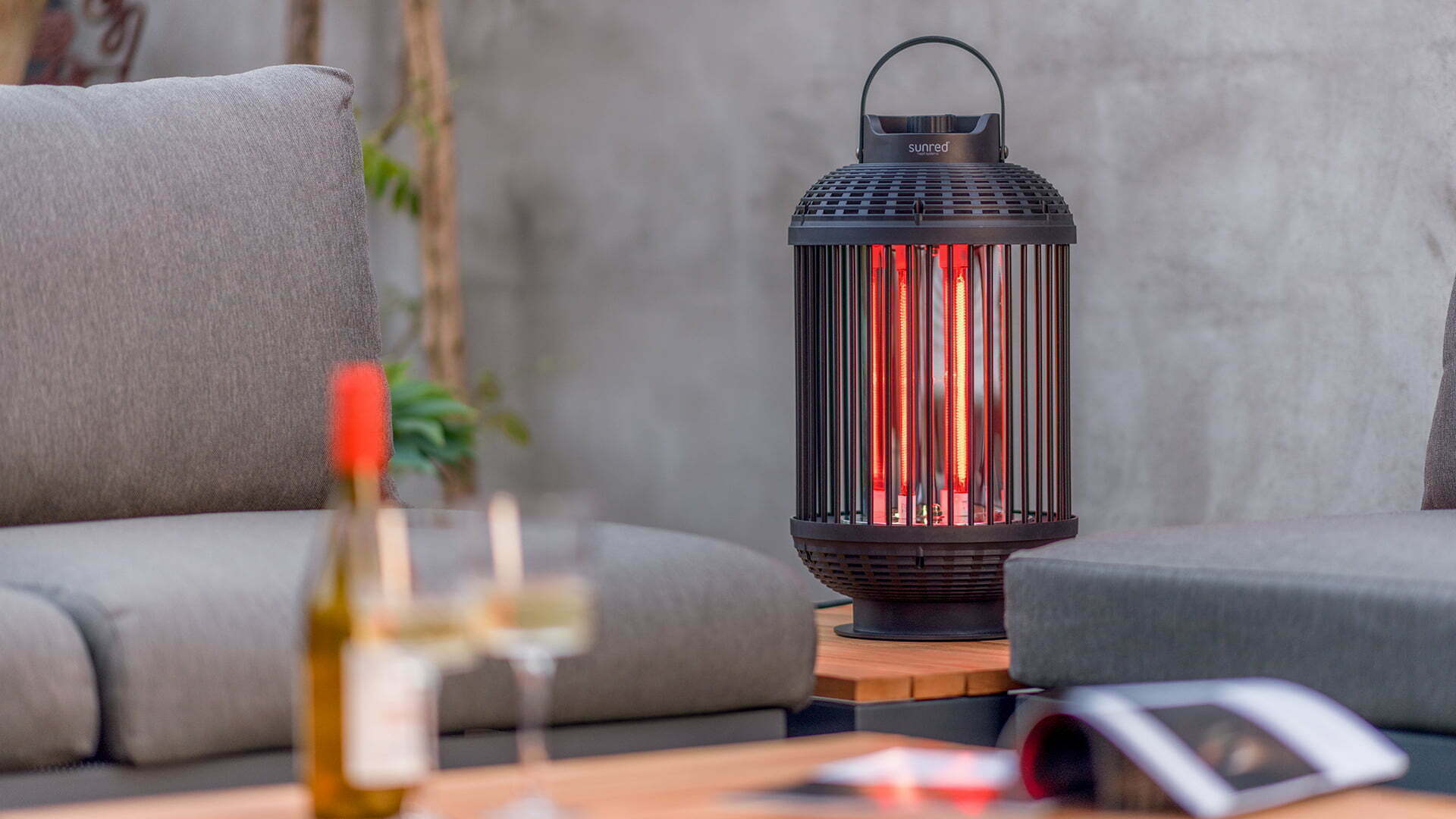 Indox Dark Bordmodel Terrassevarmer – Sort (1200W) - Nordic Unique