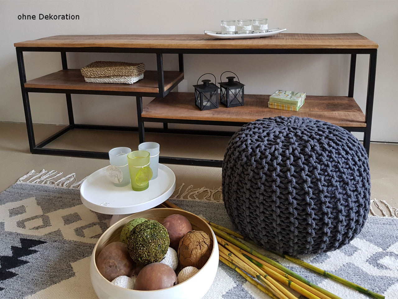 Liverpool TV-møbel – luftigt TV-bord i industrielt design