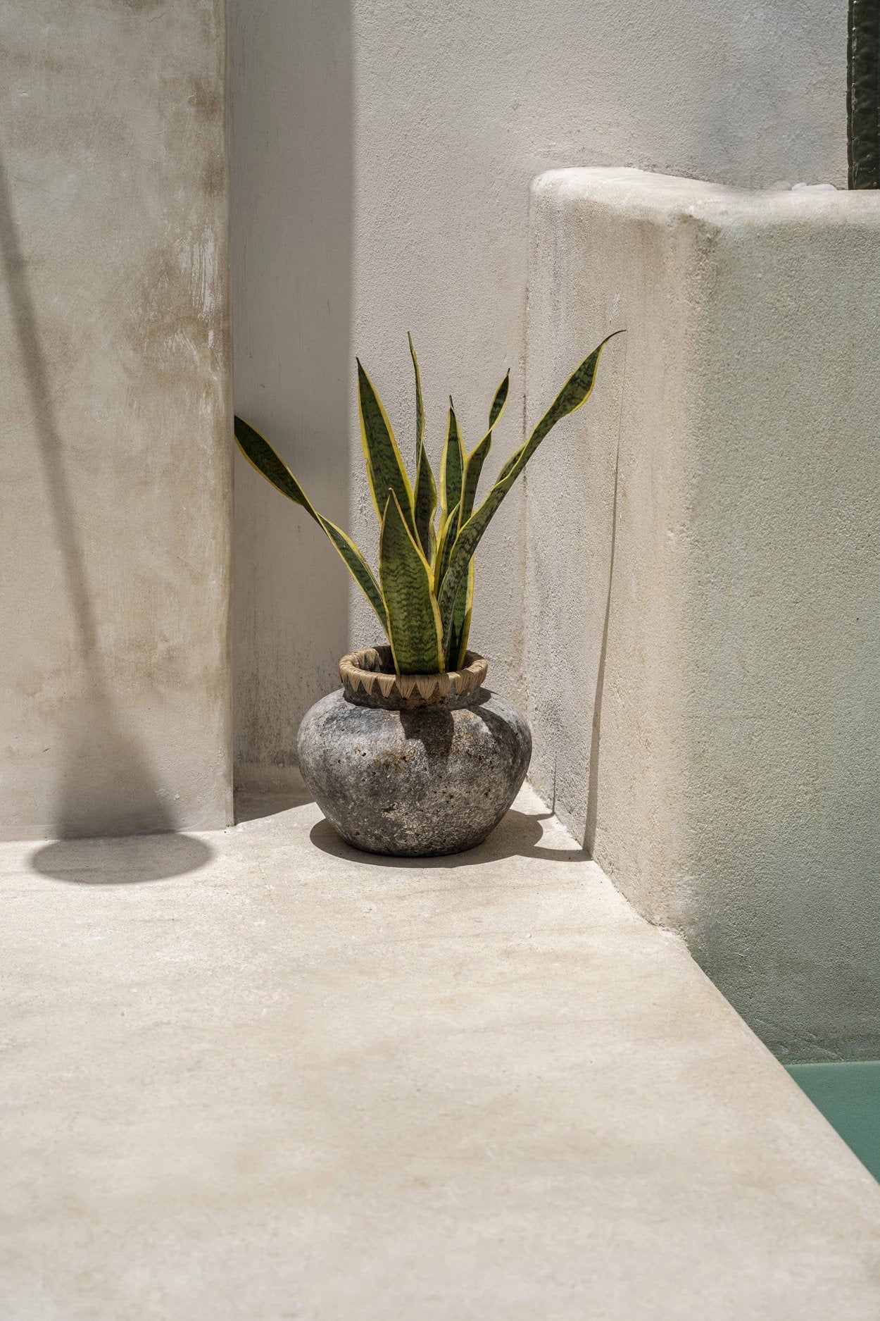 Madrid Vase - antique grey - L