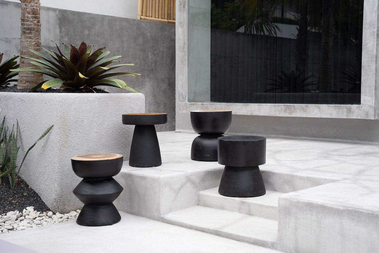 Coal stool - Black Nature