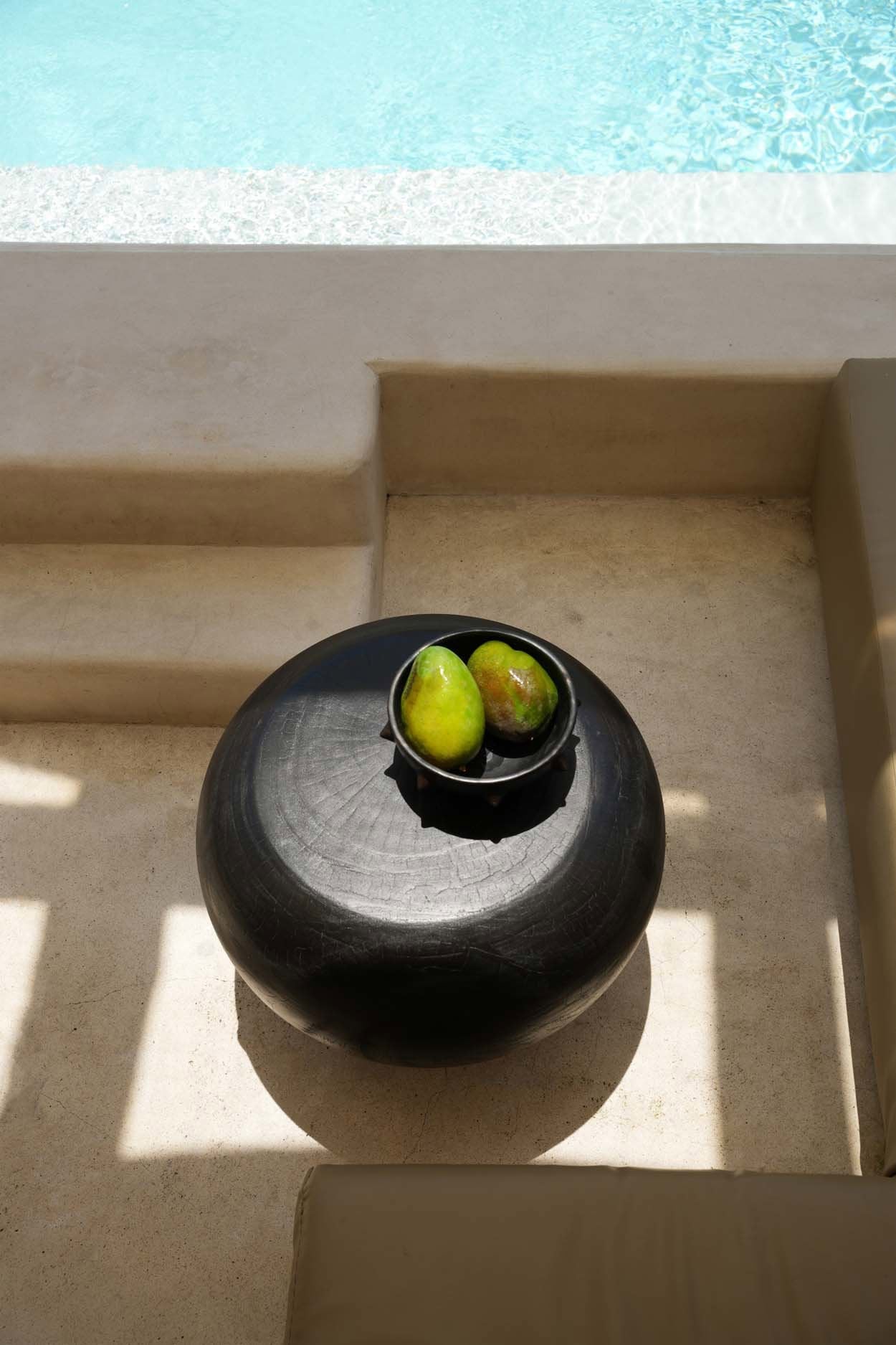 Tutup coffee table - Black