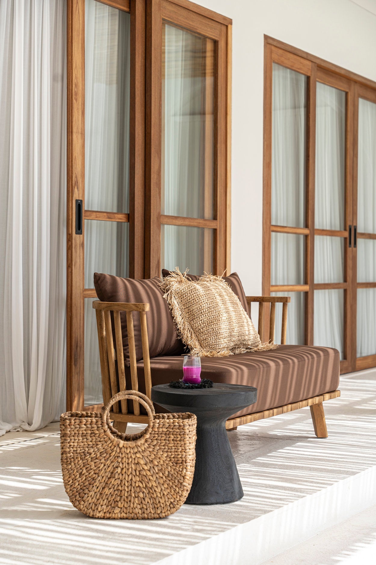 Gravitations Sidebord - Sort - Nordic Unique